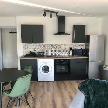 Chez Mick Et Sarah : Vert L'Industriel Le Puy-en-Velay Luaran gambar